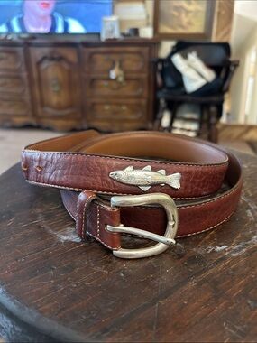 LL Bean Brown Leather Men’s Belt with Fish Accent Size 46
